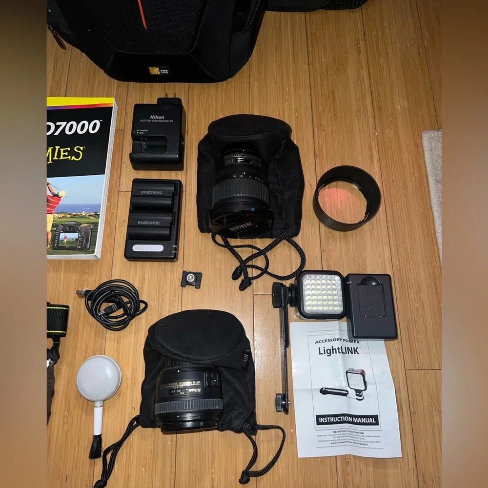 Nikon D7000 + 2 Lenses + Accessories